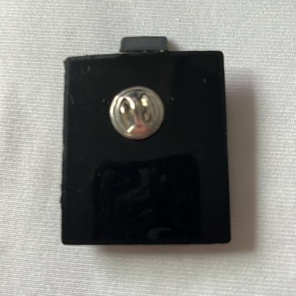 ᕼᗩᖇᒪᗴY ᗪᗩᐯIᗪᔕOᑎ ᗩᑎᘜᗴᒪ ᖇIᗪIᑎᘜ ᑭIᑎ❄️☃️🎄 - Picture 4 of 4